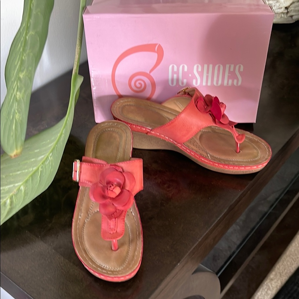 Women's Pink Sandals
